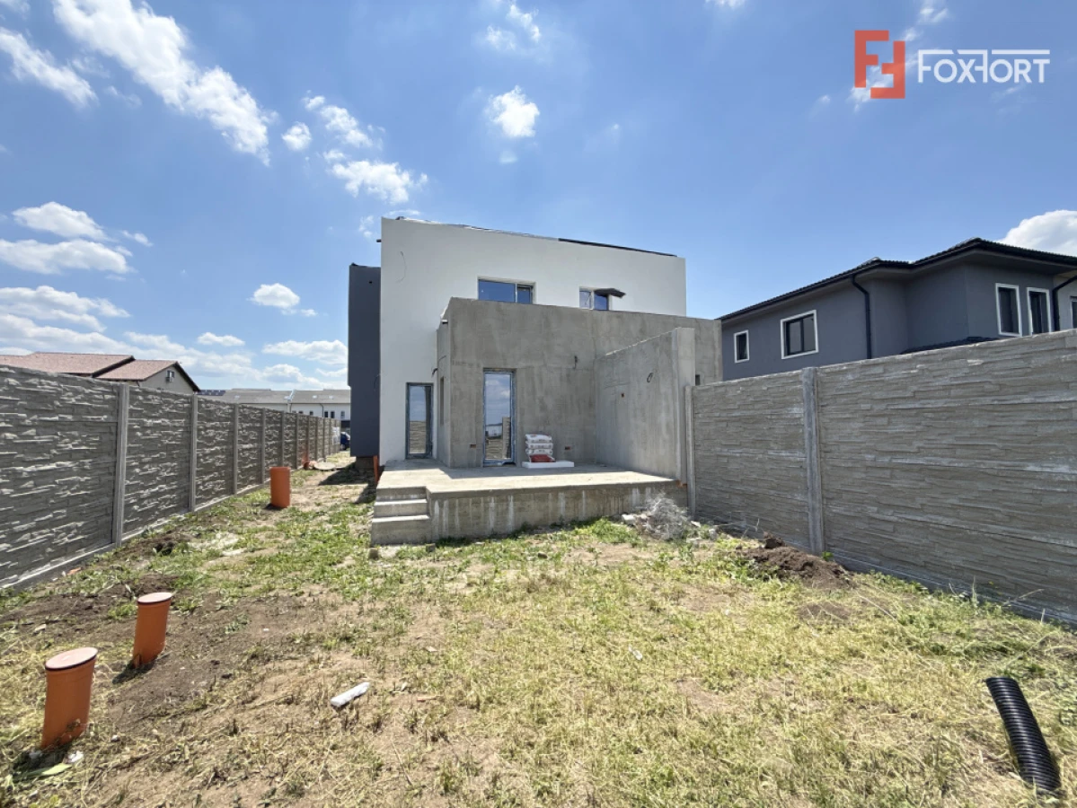 Duplex cu 3 camere si teren de 247 mp de vanzare in localitatea Sacalaz - 2