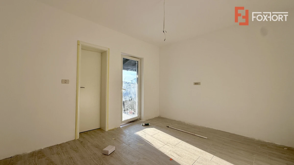 Duplex de vanzare, 3 camere pe parter + pod - Mosnita Veche - 9