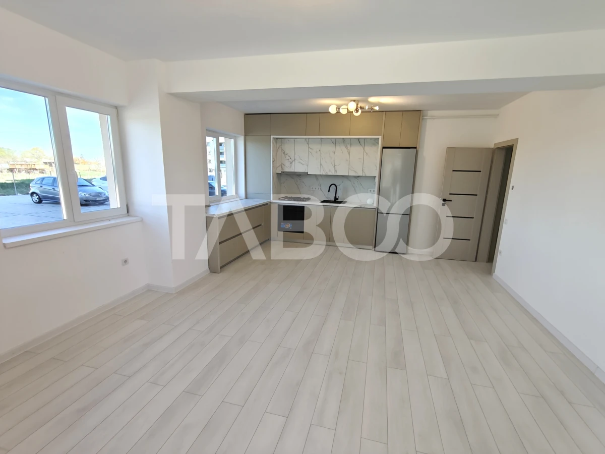 Apartament decomandat 3 camere - la cheie - intabulat - Comision 0 - 1