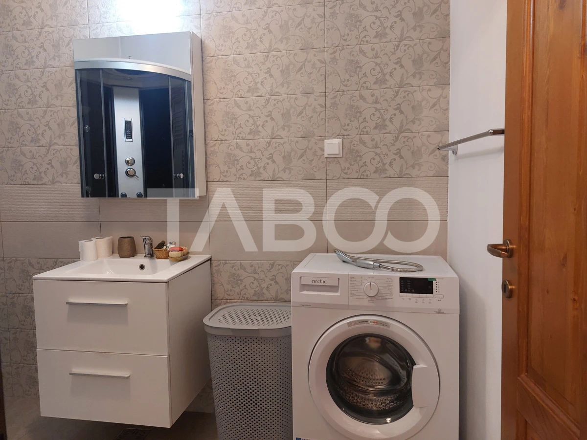 Casa 45 mp 1 dormitor bucatarie baie hol loc parcare in curte Sadu - 9