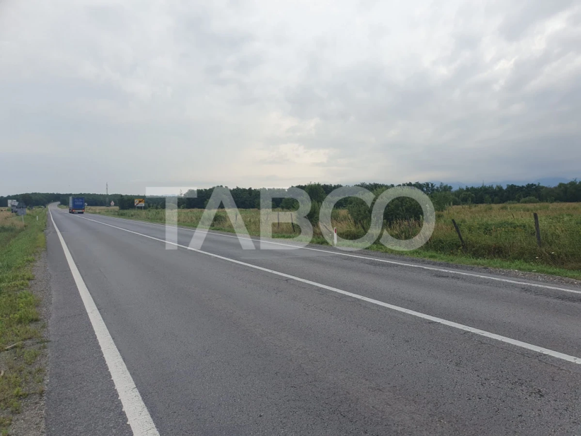 Teren intravilan 5040 mp in Sercaia acces DN1 168 m - 1