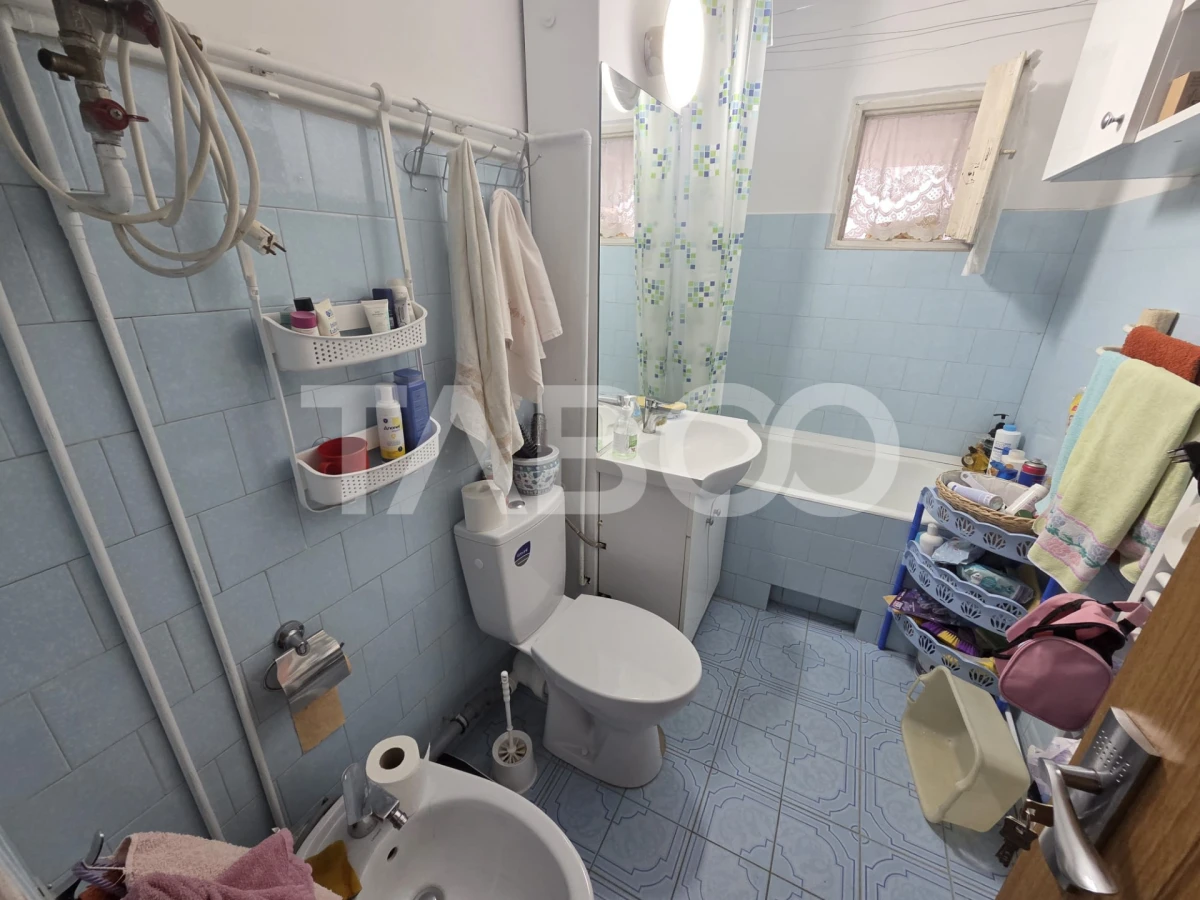 Apartament 3 camere decomandat zona 1 Decembrie 75mp si boxa la subsol - 9