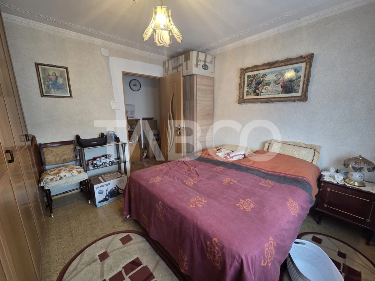 Apartament 3 camere decomandat zona 1 Decembrie 75mp si boxa la subsol - 3