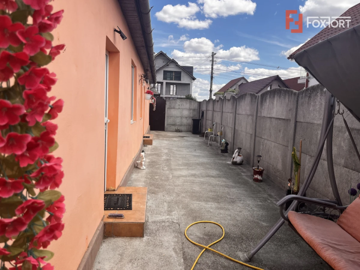 Casa individuala cu 3 camere si teren de 1094 mp - Izvin - 8