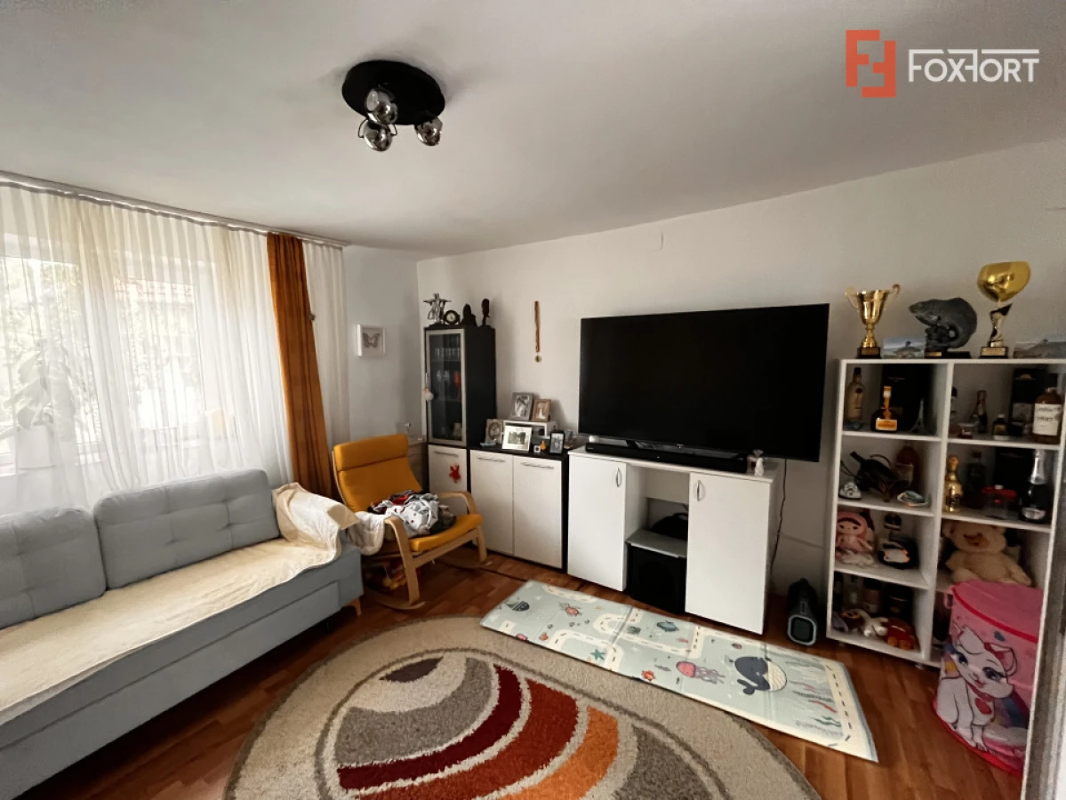 Casa individuala cu 3 camere si teren de 1094 mp - Izvin - 2