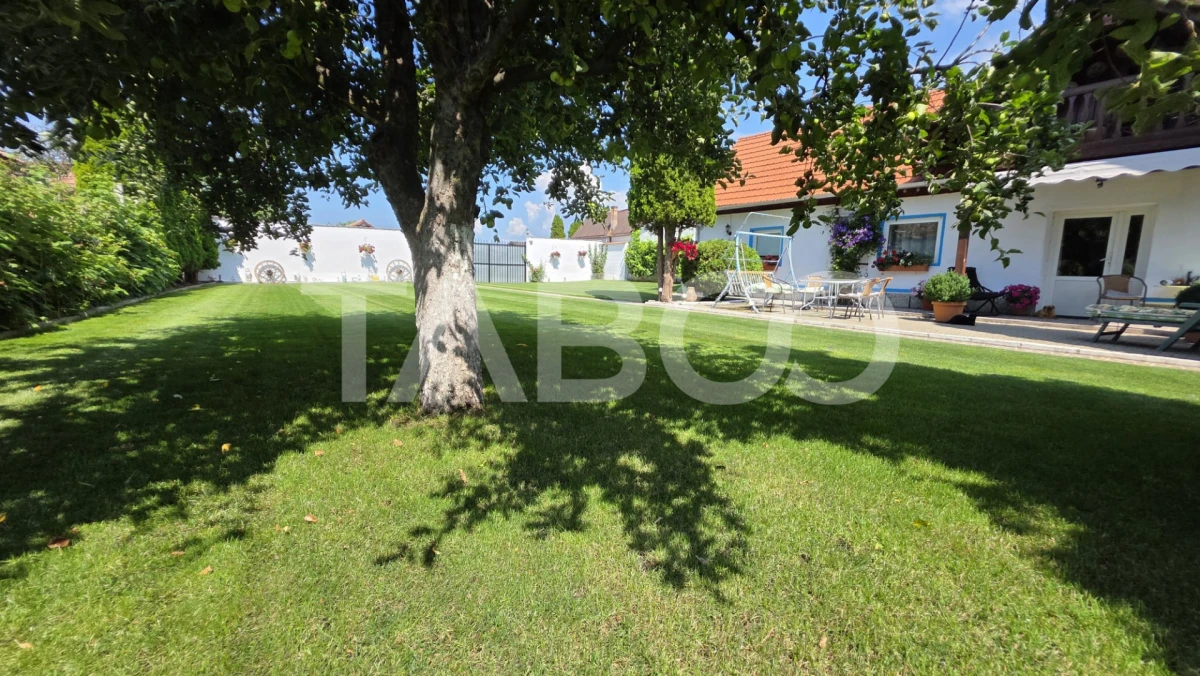 De vanzare casa saseasca de poveste in Petresti judetul Alba - 2