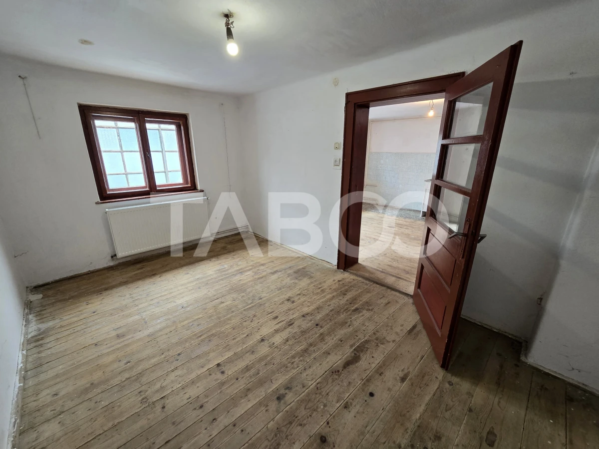 Casa de vanzare teren 412 mp garaj Terezian Sibiu COMISION 0 - 9