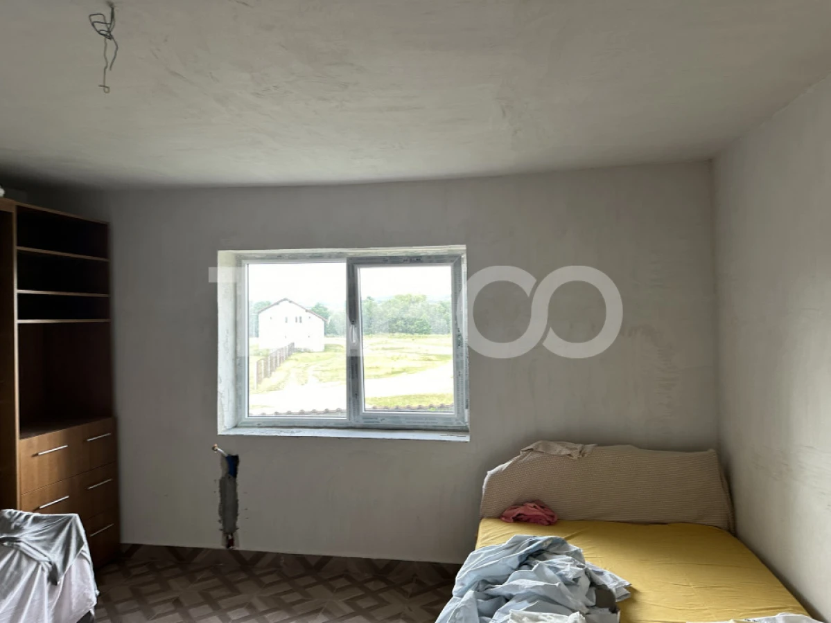 Casa 3 camere 5335 teren liber garaj si anexe in Sinca Veche - 6