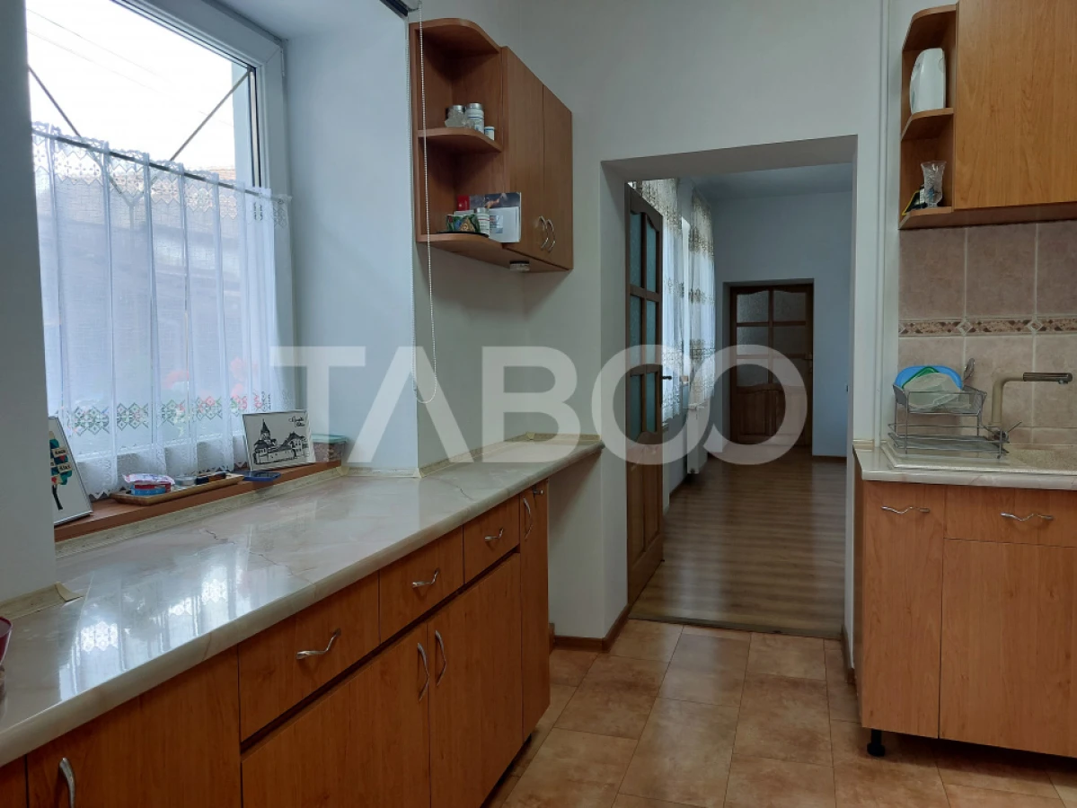 Casa 109 mp 4 camere pivnita terasa loc parcare curte comuna Cisnadie - 8