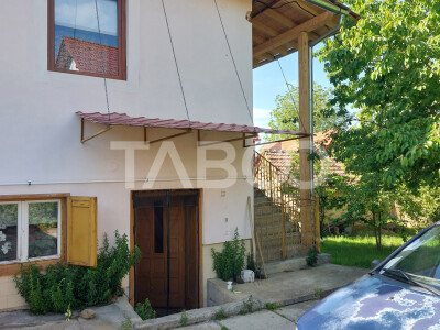 Casa de vanzare 105 mp utili 4 camere teren liber 405 mp Rasinari