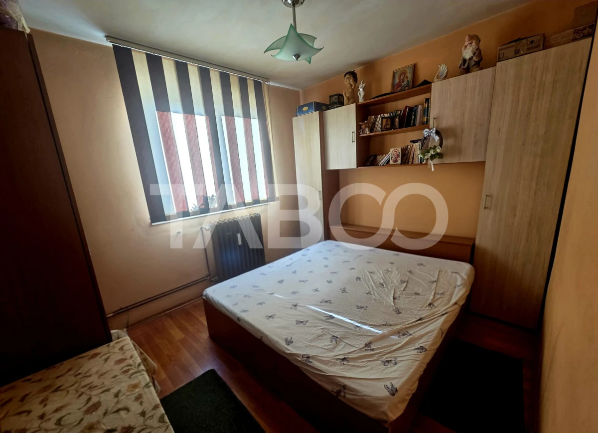 Apartament 3 camere semidecomandat etaj 3 zona 13 Decembrie 50 mpu - 5