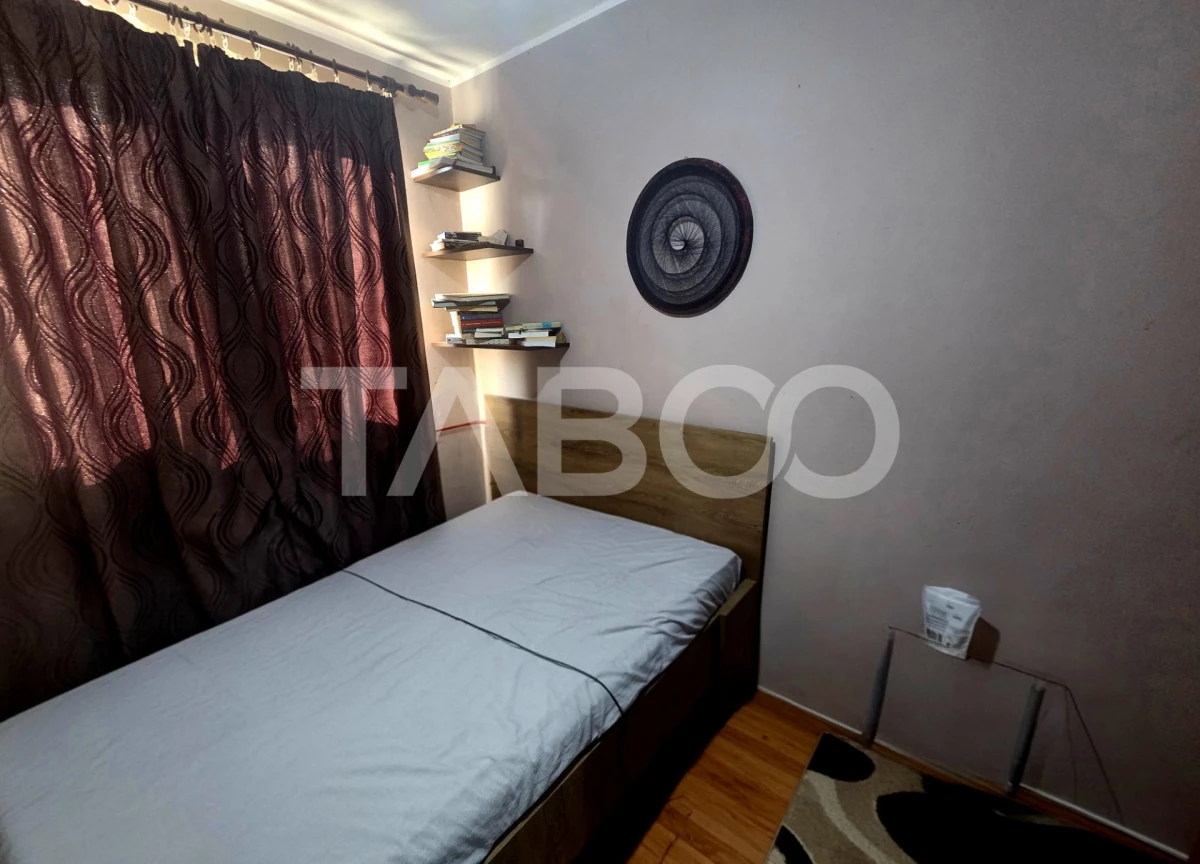 Apartament 3 camere semidecomandat etaj 3 zona 13 Decembrie 50 mpu - 4