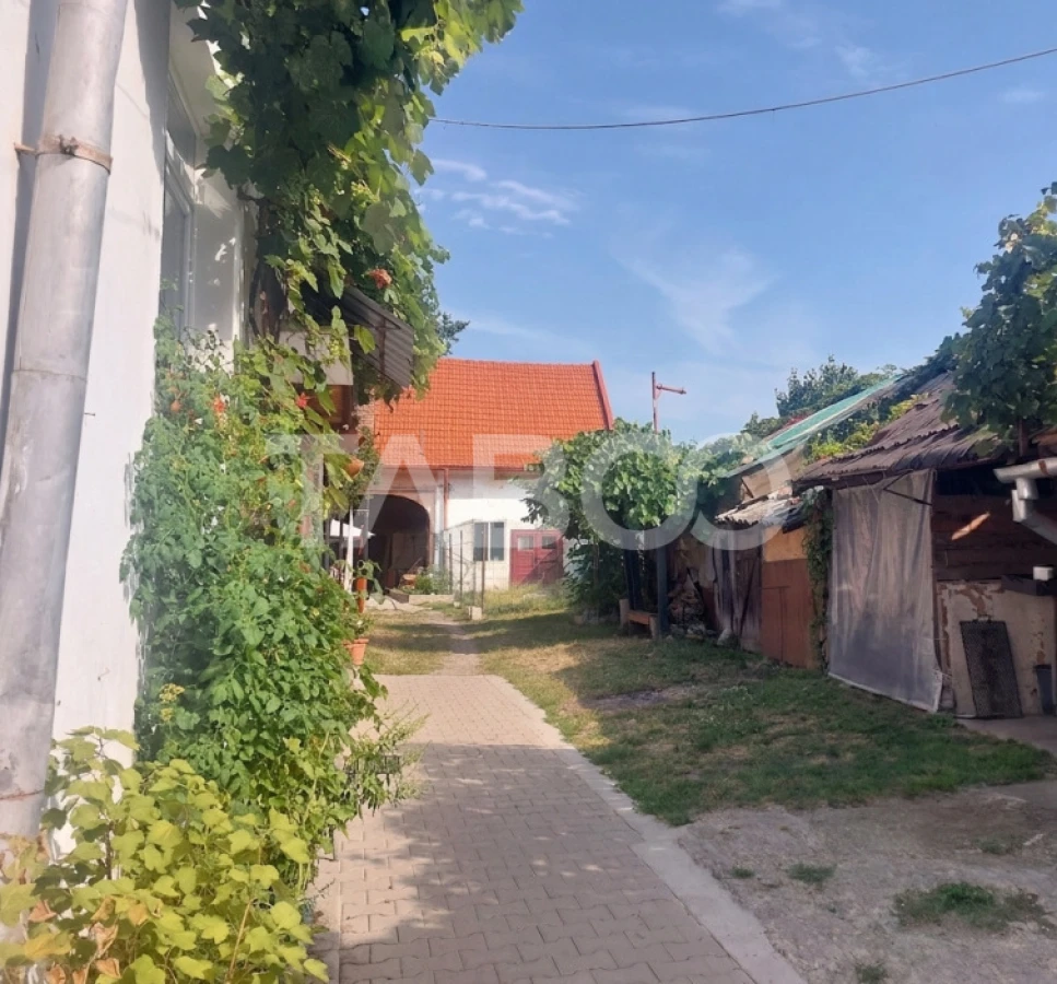 Comision 0% Apartament 63 mpu la curte cu pivnita si gradina Cisnadie - 1