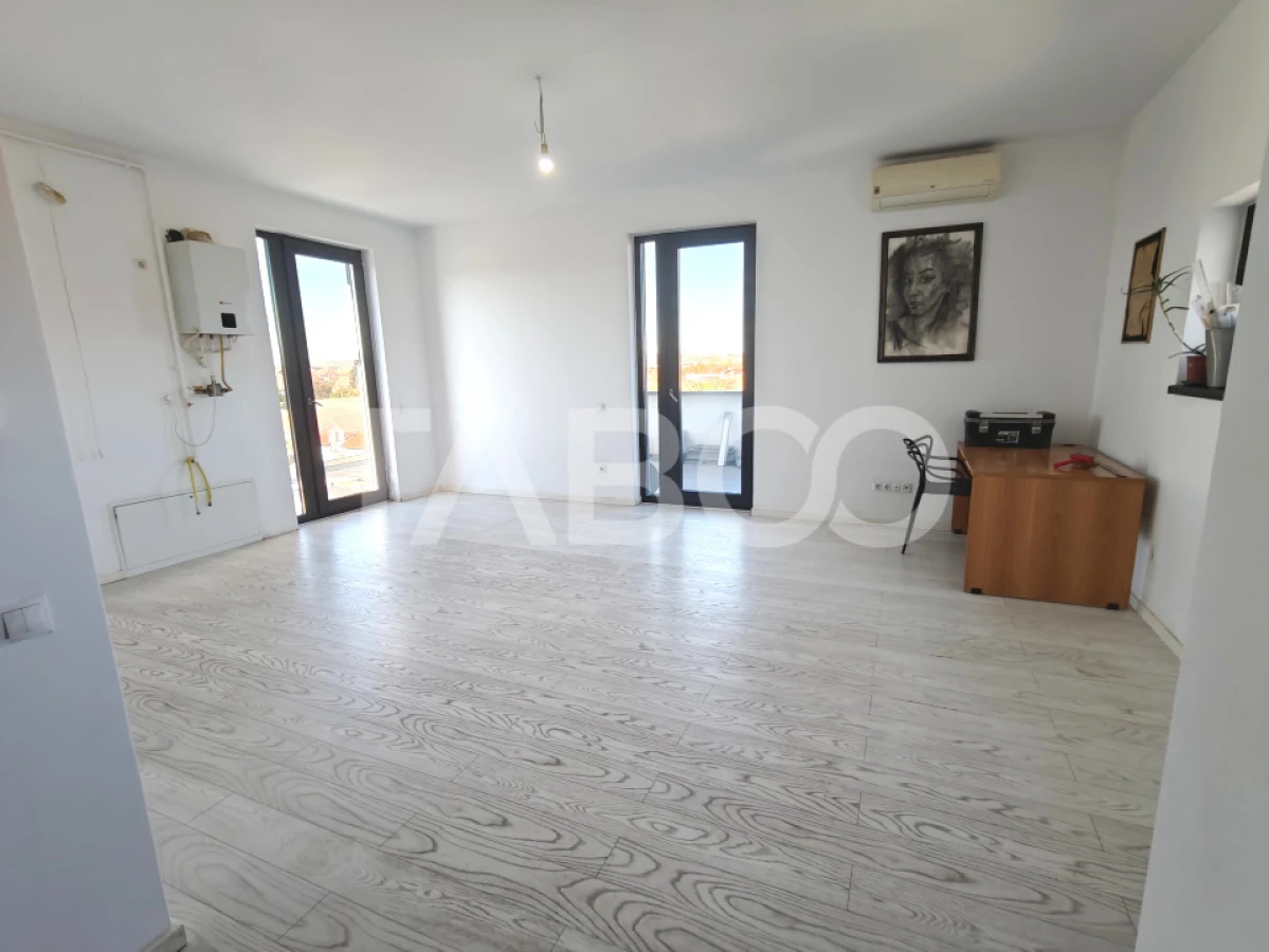 Penthouse 3 camere de inchiriat - 87 mp utili - disponibil imediat - 2