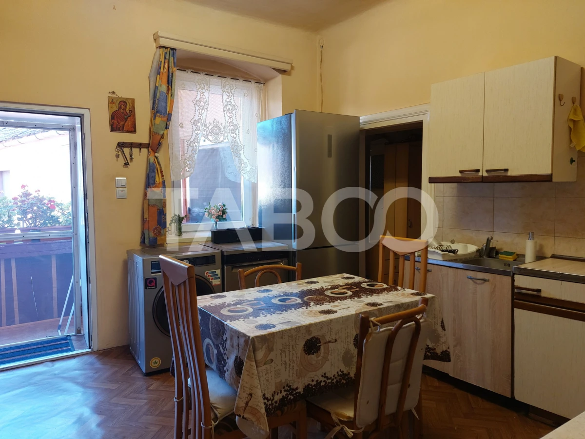 Apartament spatios la casa 97 mpu 3 camere 20 mp gradina pivnita - 2