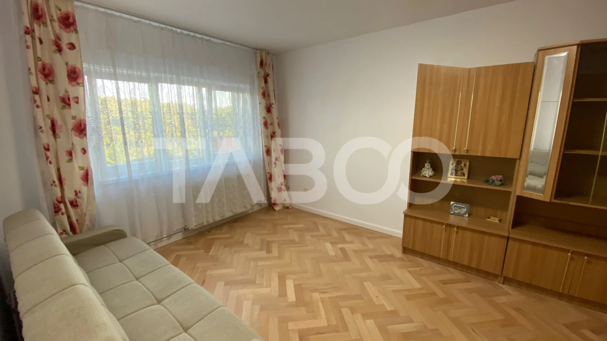 Apartament decomandat de inchiriat 2 camere 56 mpu si balcon 6 mp - 1