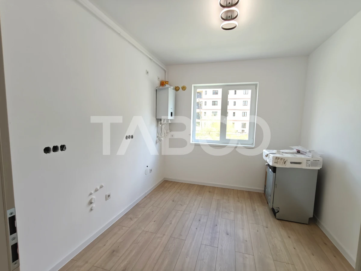 Apartament 3 camere decomandat - 2 bai - balcon - parcare - intabulat - 9