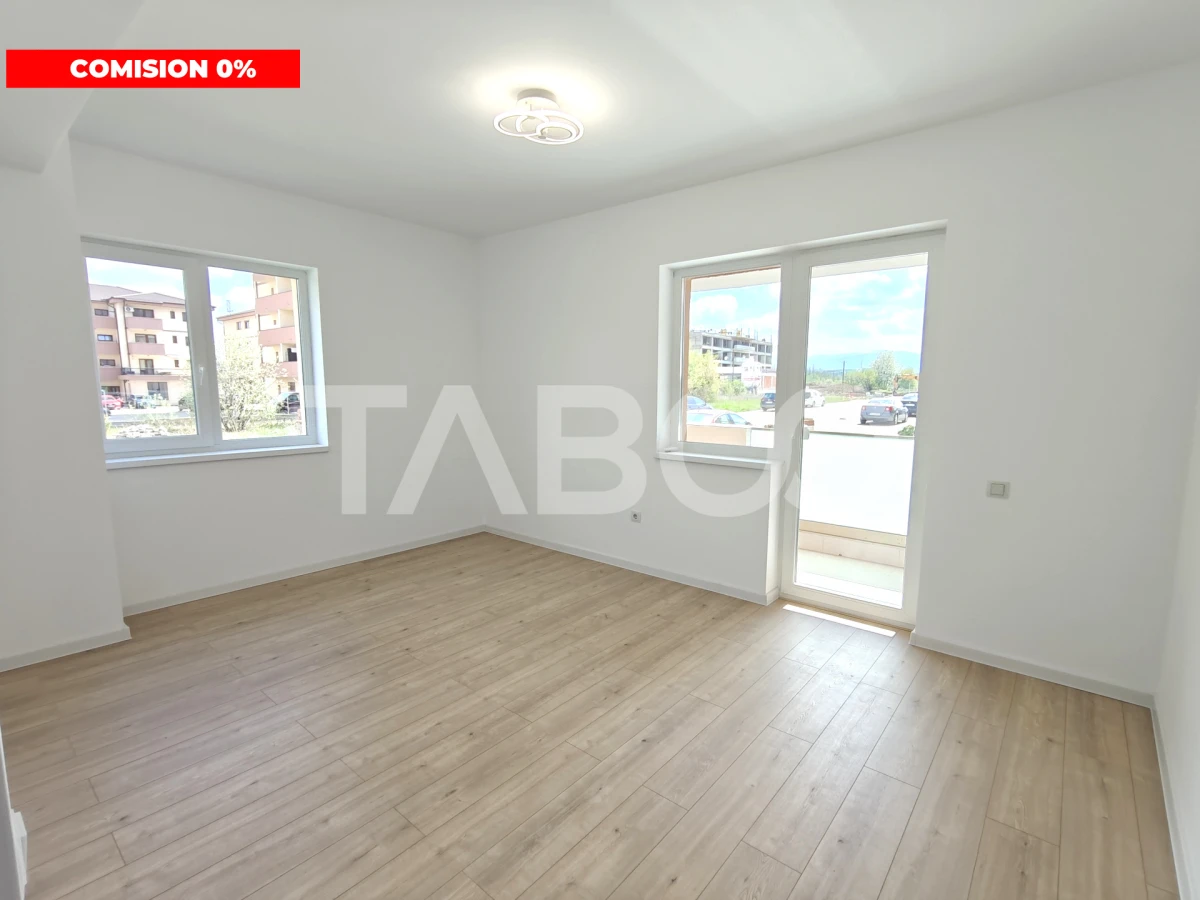 Apartament 3 camere decomandat - 2 bai - balcon - parcare - intabulat - 2