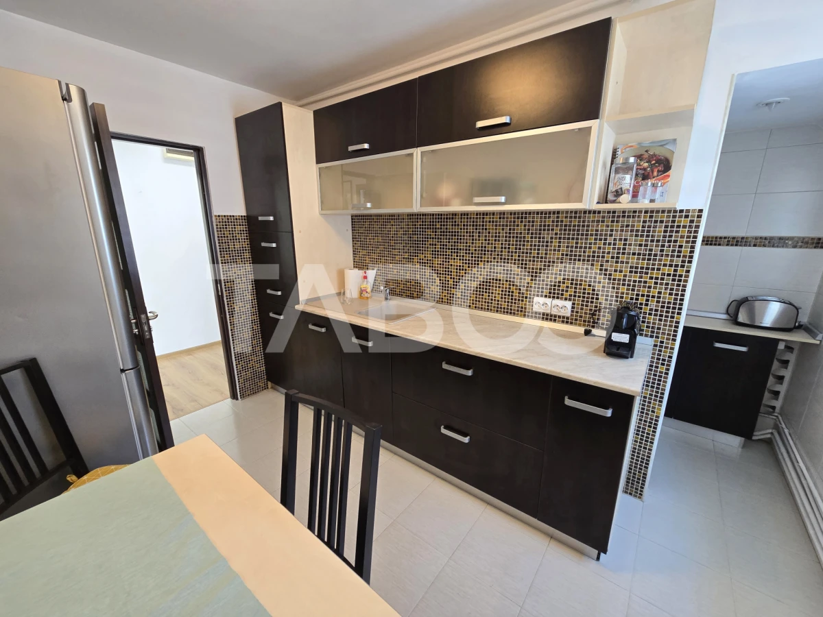 Apartament 3 camere decomandat renovat 2 bai 2 balcoane Turnisor Sibiu - 10