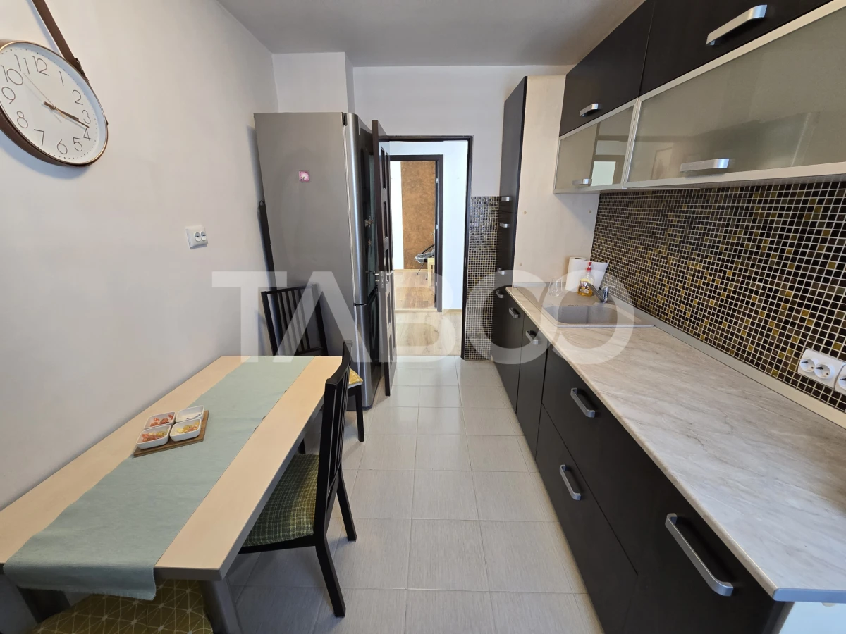 Apartament 3 camere decomandat renovat 2 bai 2 balcoane Turnisor Sibiu - 4