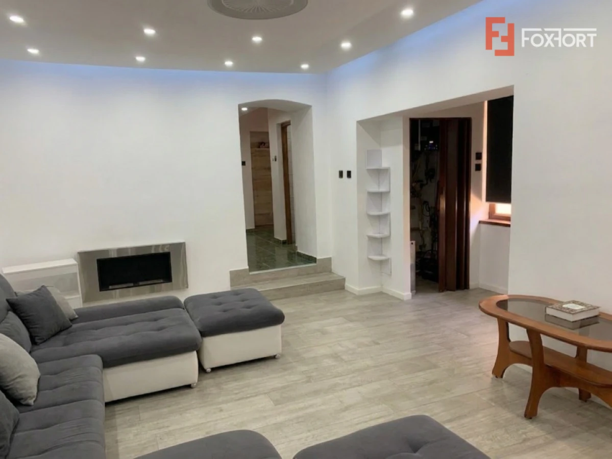 Casa individuala cu 6 camere de vanzare in zona Dambovita - 2