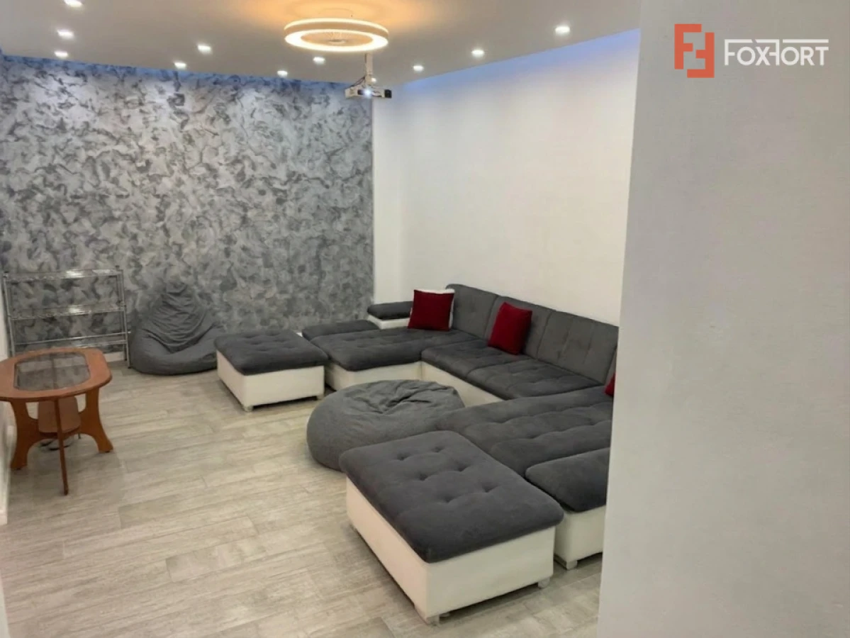 Casa individuala cu 6 camere de vanzare in zona Dambovita - 1