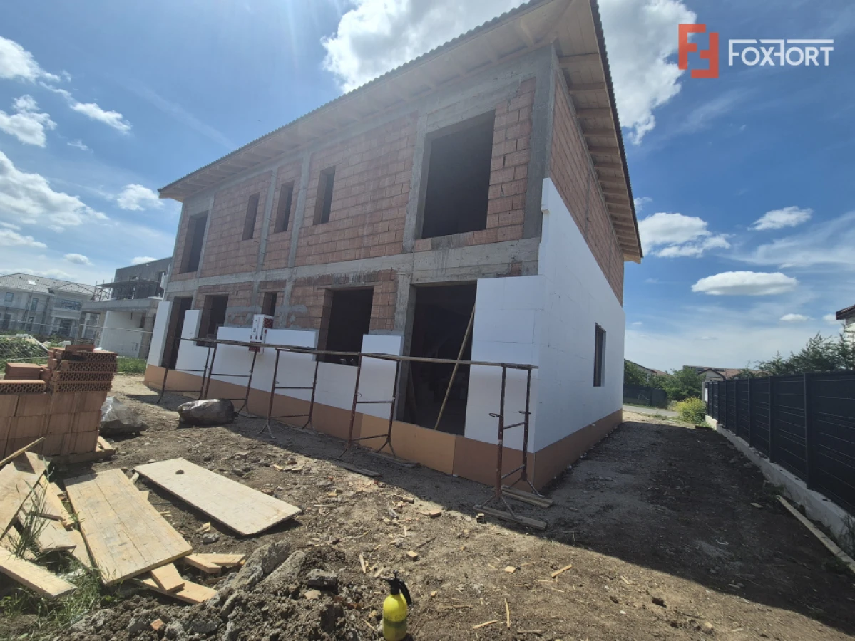 Duplex cu 4 camere de vanzare in localitatea Dumbravita - 3
