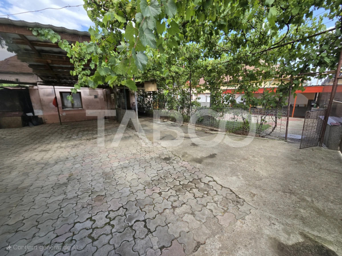 Casa individuala de vanzare teren 457 mp garaj Trei Stejari Sibiu - 2