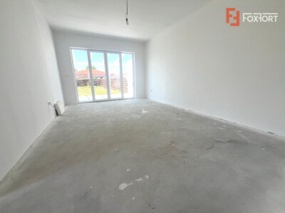 Duplex pe parter cu 4 camere Mosnita Noua