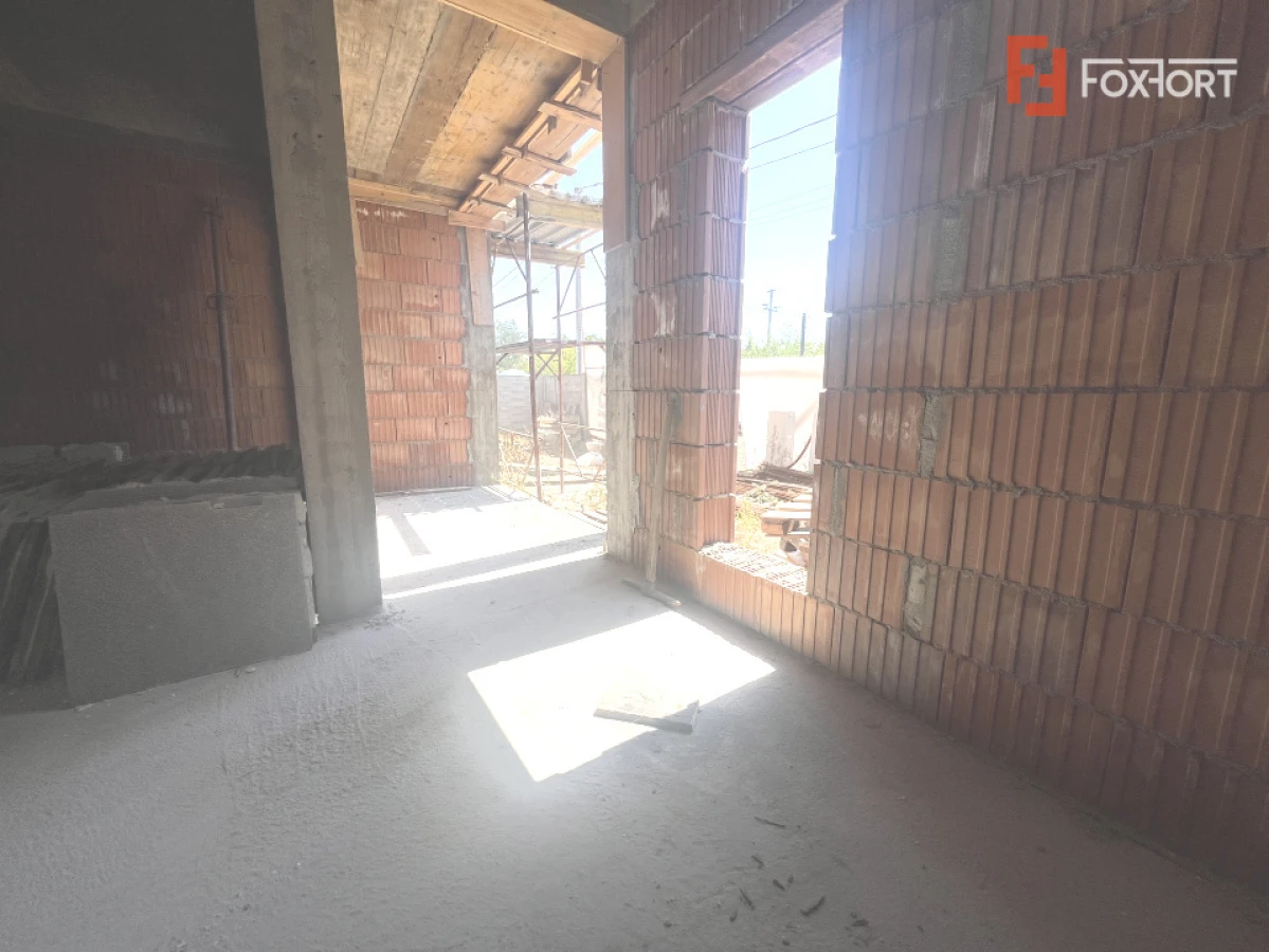 COMISION 0 % MOSNITA NOUA Duplex la vanzare etaj cu 4 camere - 8
