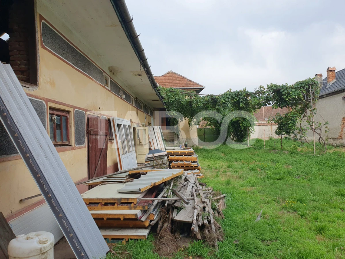 Casa de vanzare in Mandra 140 mp utili curte sura anexe 3 beciuri - 5