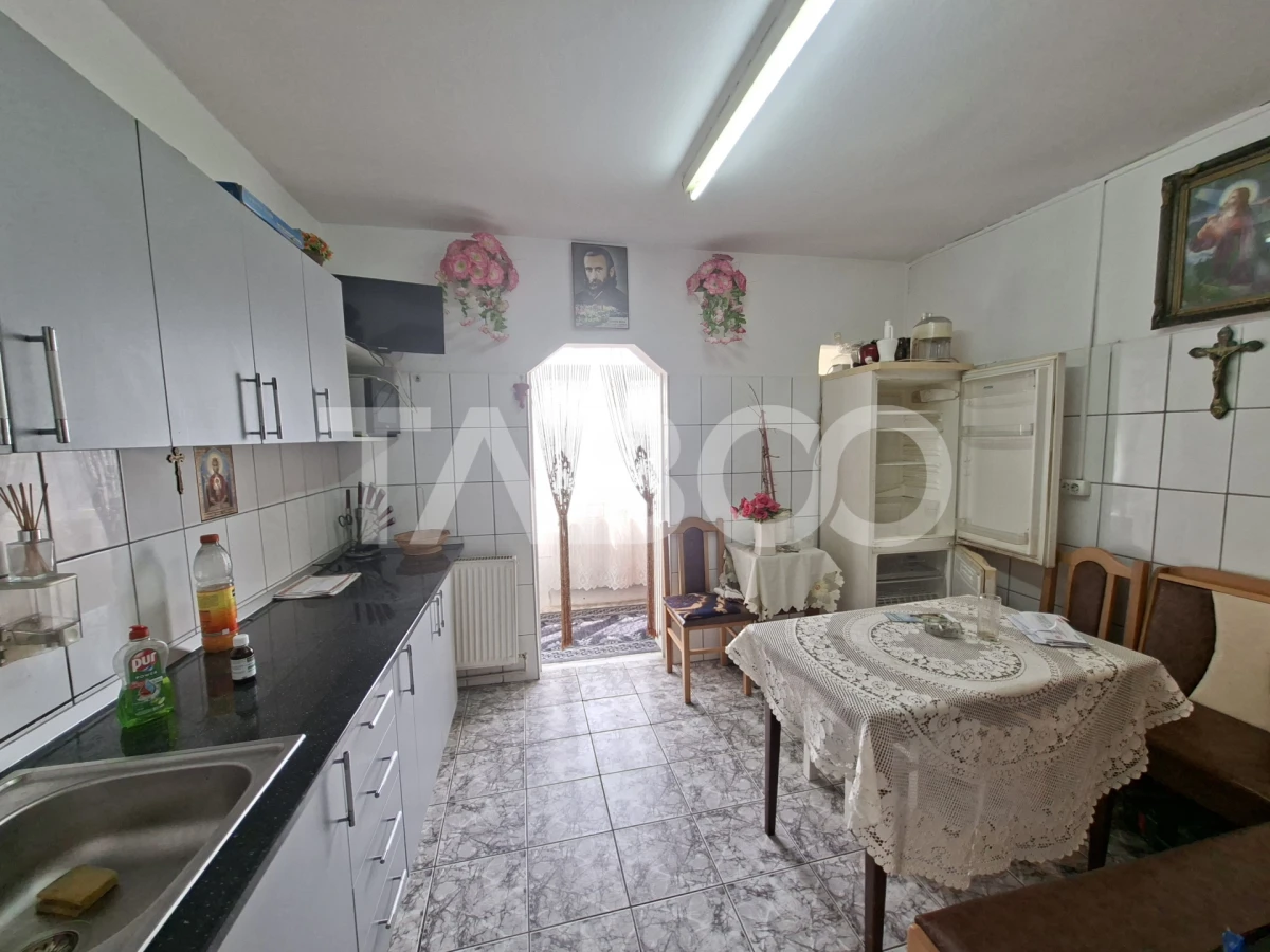 Apartament decomandat de vanzare 2 camere balcon pivnita - 8