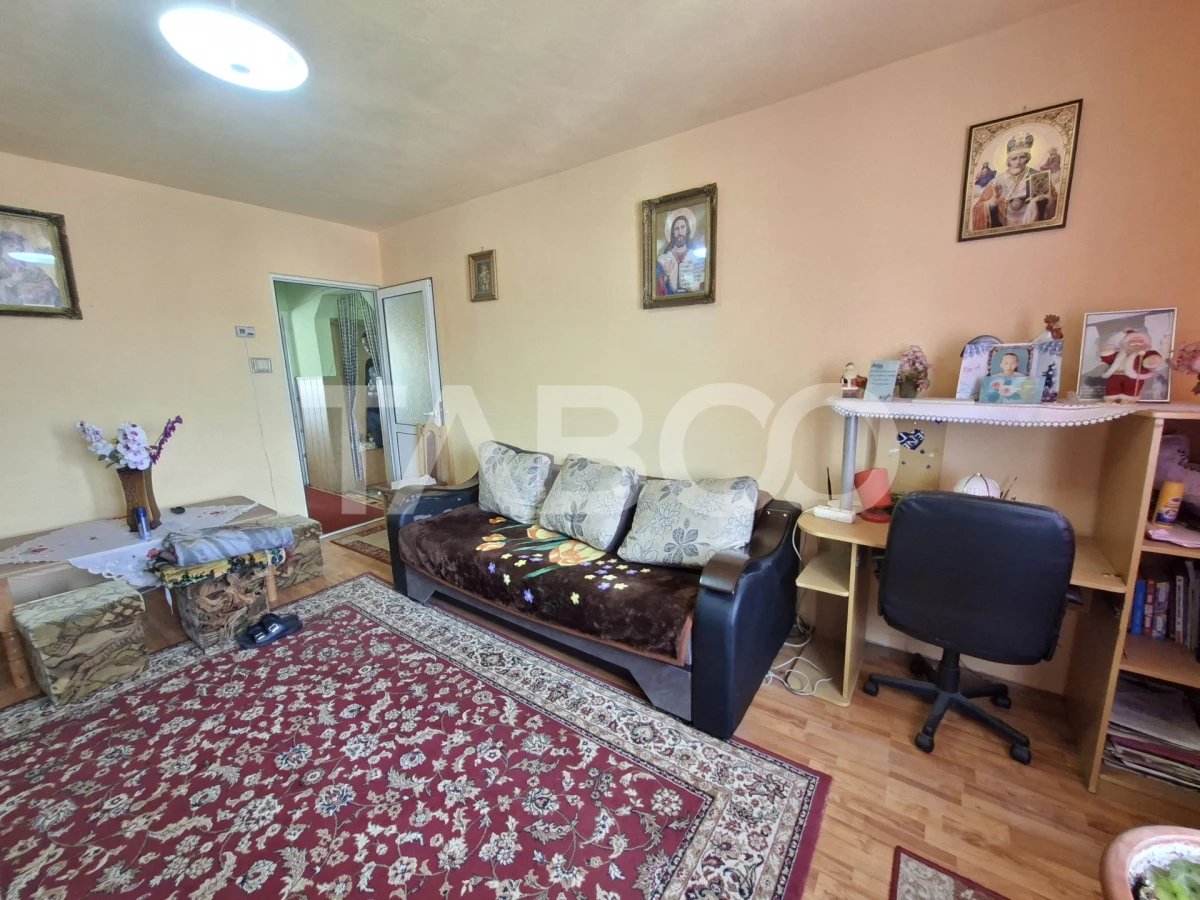 Apartament decomandat de vanzare 2 camere balcon pivnita - 2