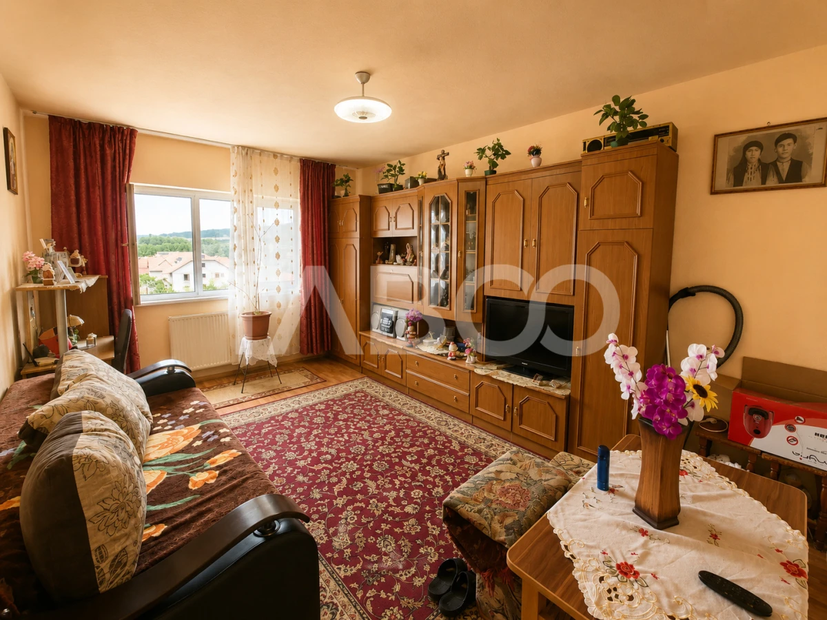 Apartament decomandat de vanzare 2 camere balcon pivnita - 1