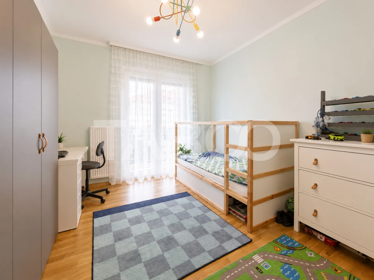 Apartament de vanzare 4 camere balcon boxa lift bloc nou zona Centrala - 9