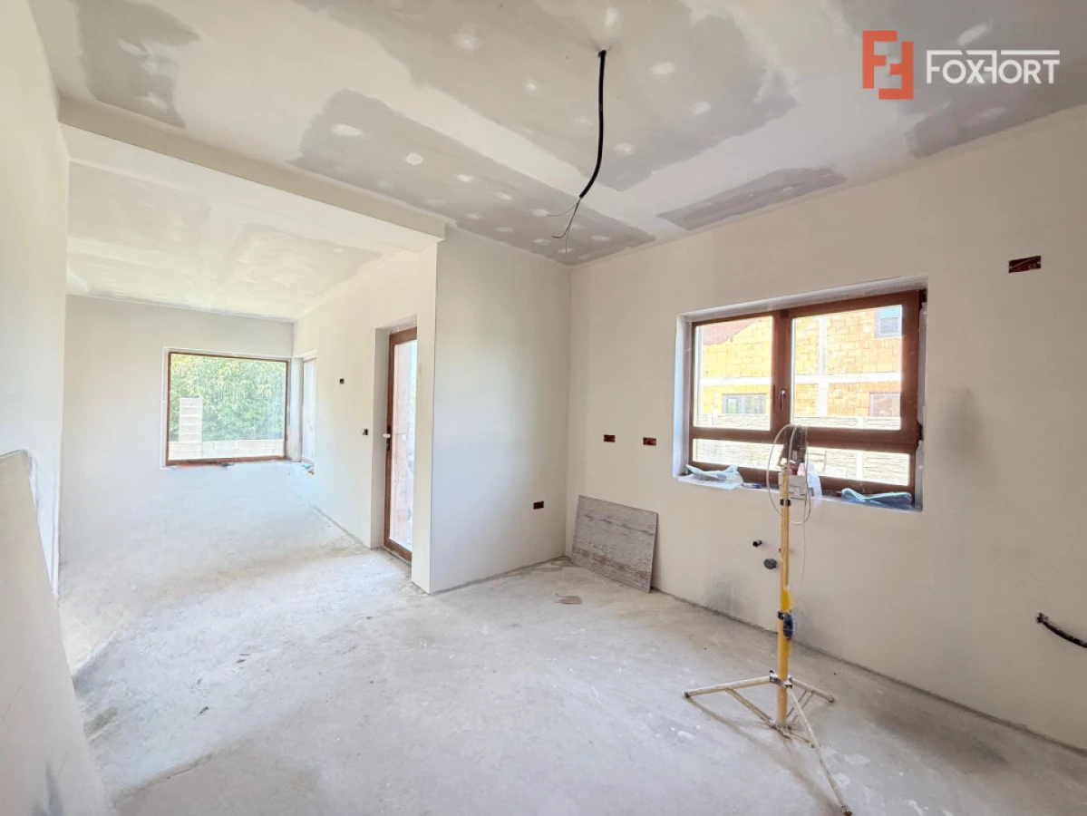Duplex cu 5 camere, 117 mp utili si 348 mp teren, de vanzare in Sacalaz - 5
