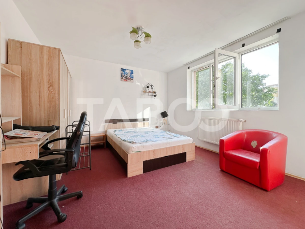 Apartament 3 camere de vanzare - parter inalt cu balcon zona Rahovei - 2