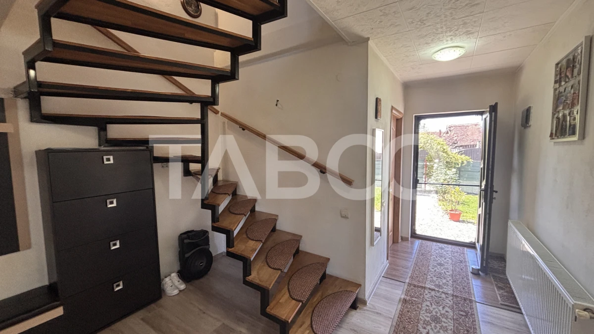 Casa 3 camere decomandate 90mp utili +teren 151 mp in Sura Mare - 6