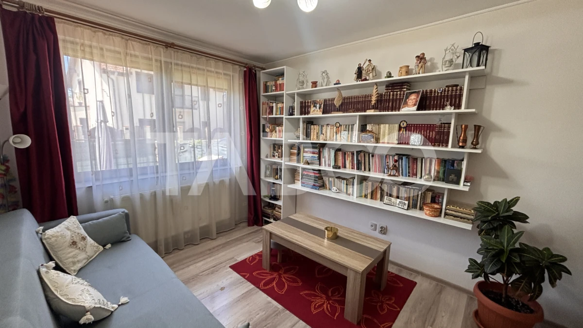 Casa 3 camere decomandate 90mp utili +teren 151 mp in Sura Mare - 1