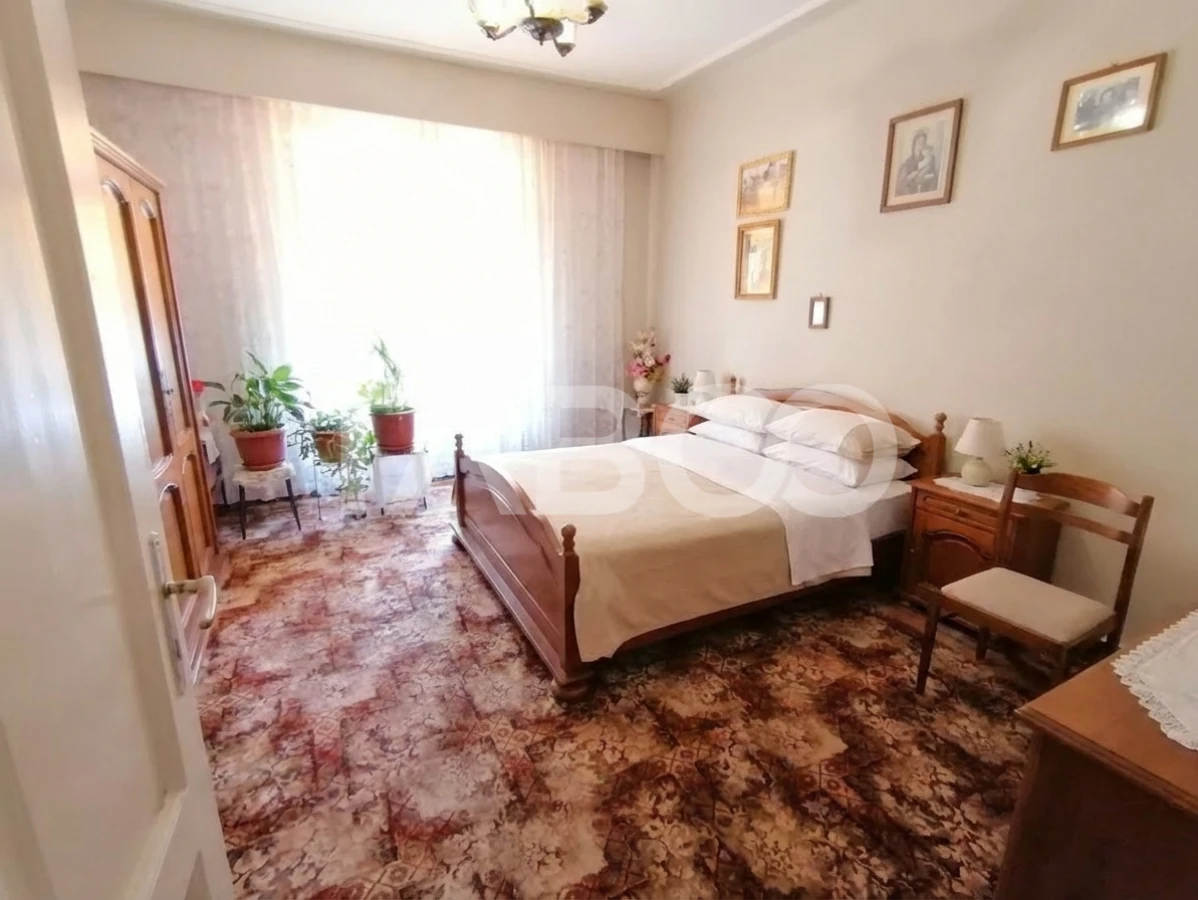 Apartament de vanzare la casa 2 camere zona Orasul de Jos Sibiu - 1