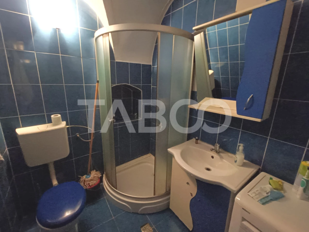 Apartament la casa 3 camere 70 mpu utili in apropiere de Piata Cibin - 9