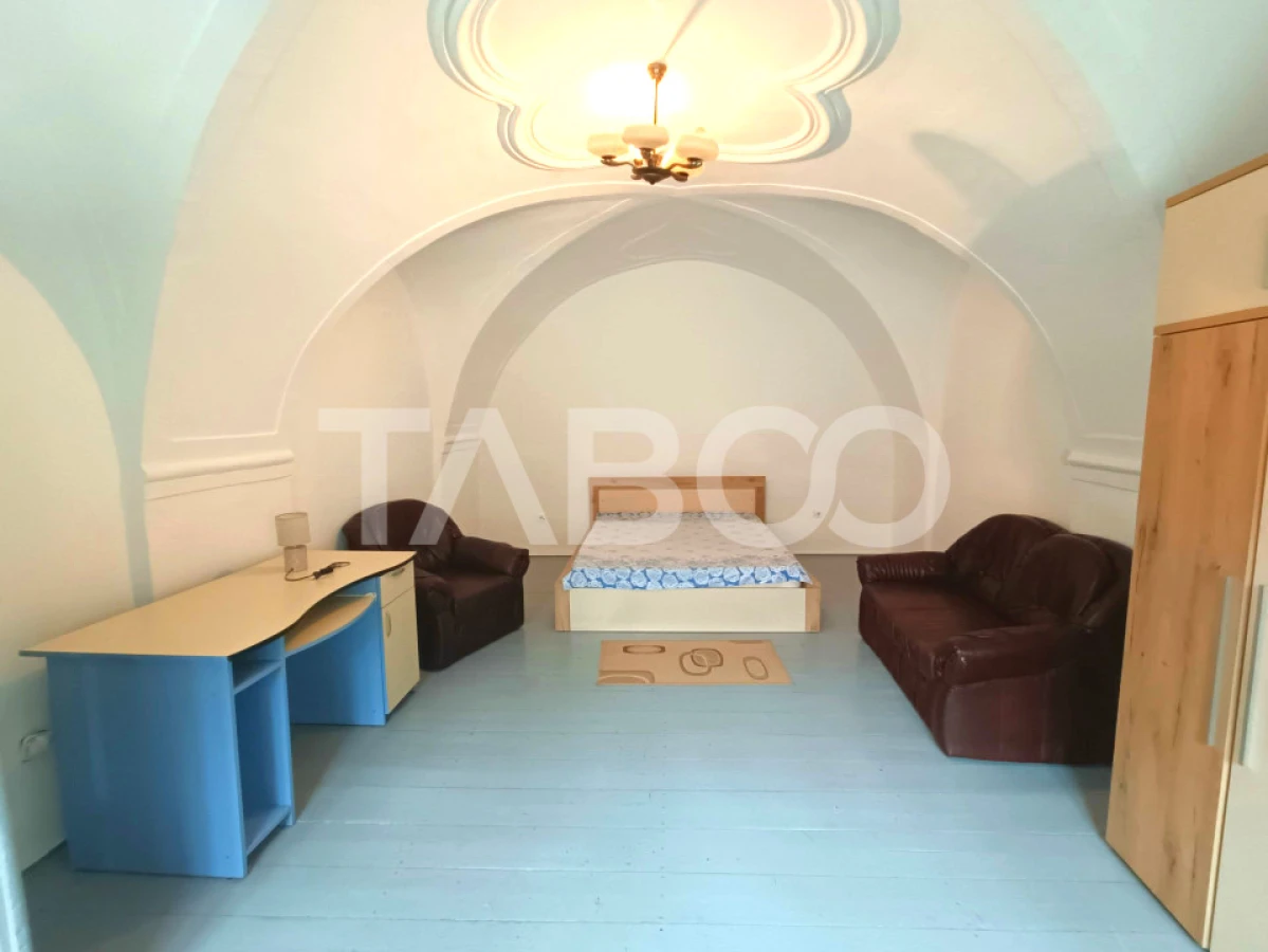 Apartament la casa 3 camere 70 mpu utili in apropiere de Piata Cibin - 2