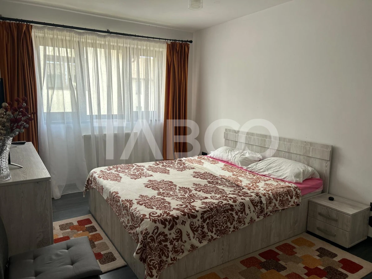 Apartament 3 camere de vanzare decomandat 72mpu zona Brana Selimbar - 2