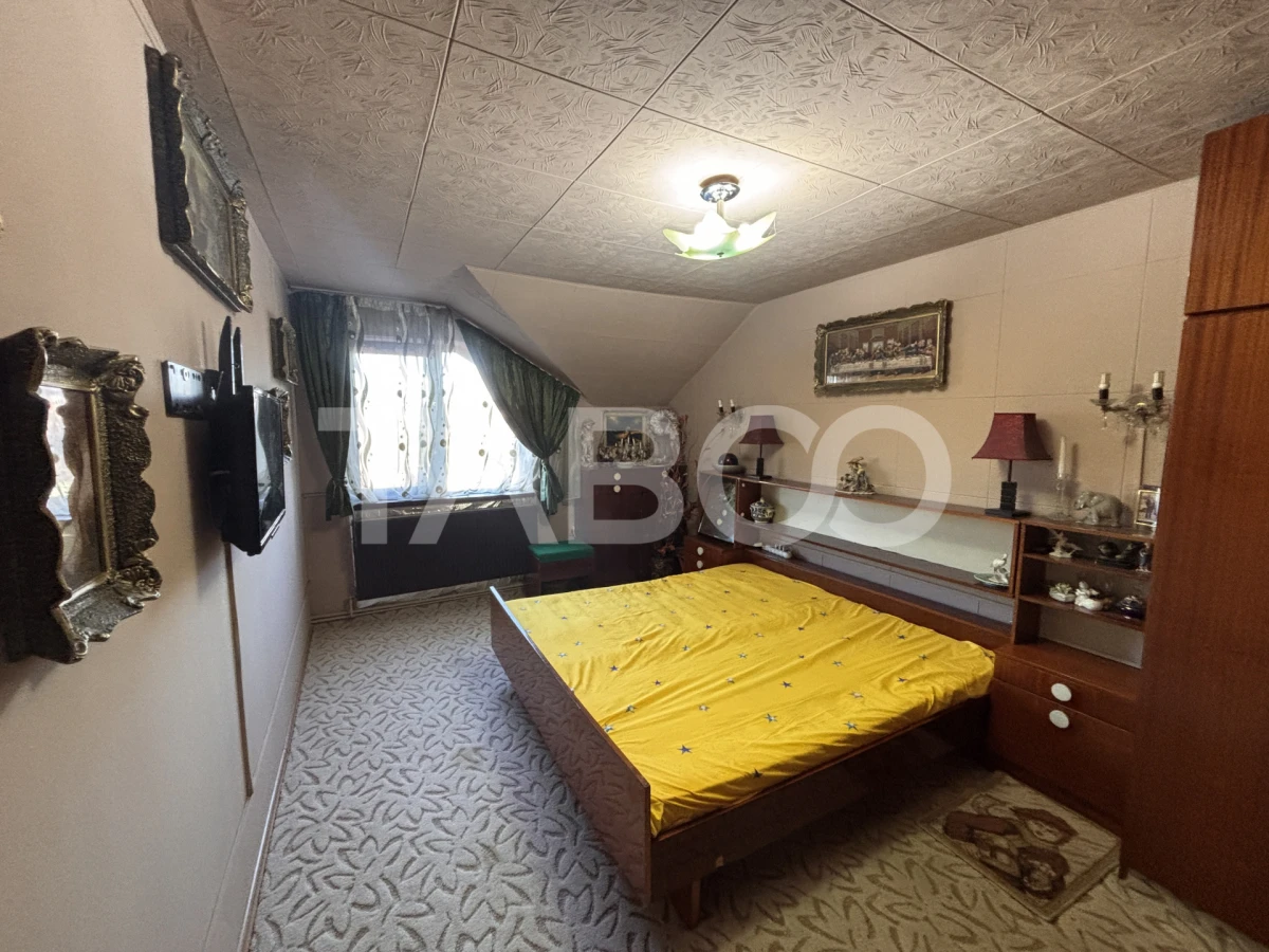 Casa individuala de vanzare cu 5 camere +spatiu comercial 3 bai Sibiu - 10