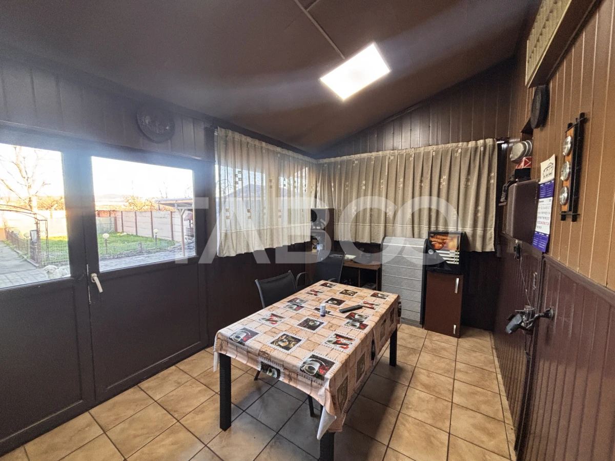 Casa individuala de vanzare cu 5 camere +spatiu comercial 3 bai Sibiu - 6