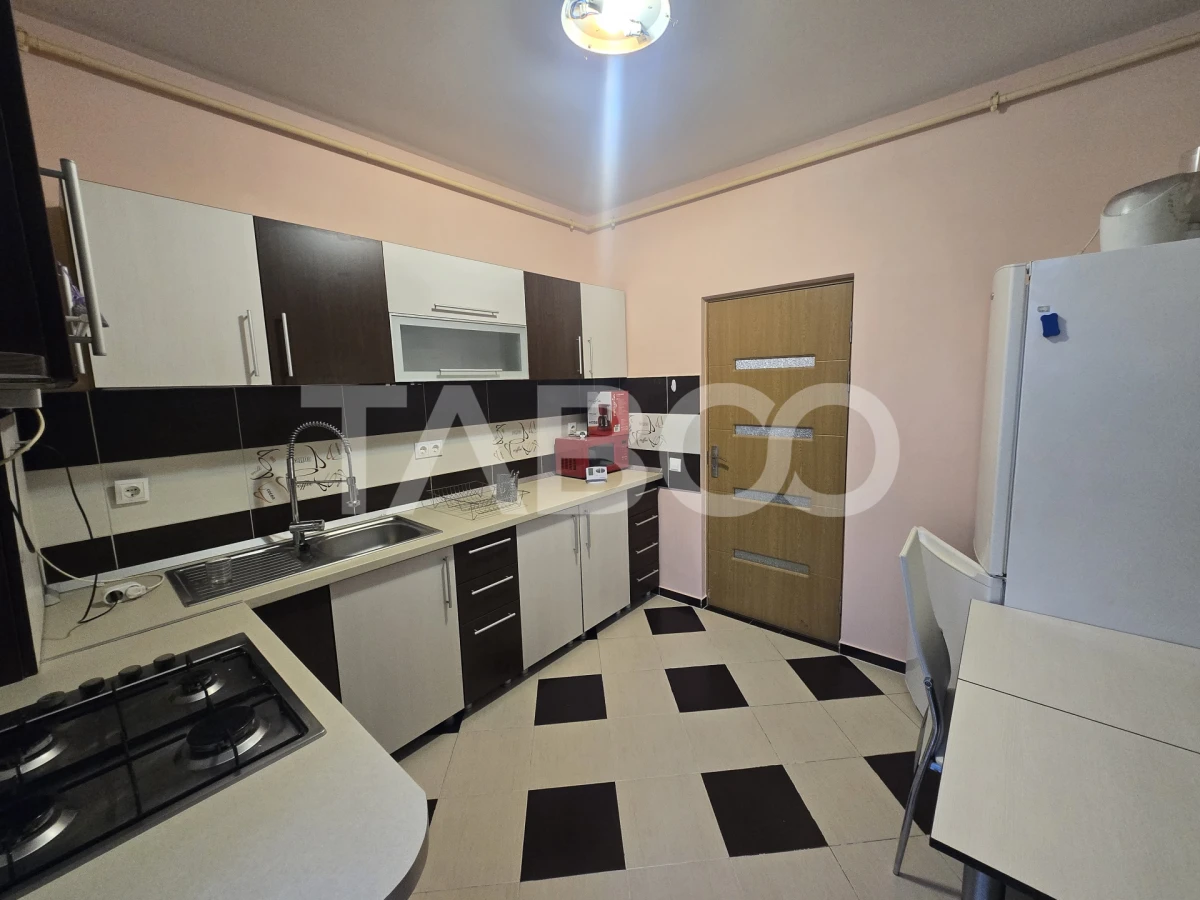 Apartament 3 camere de vanzare decomandat 71mp zona Turnisor Sibiu - 5