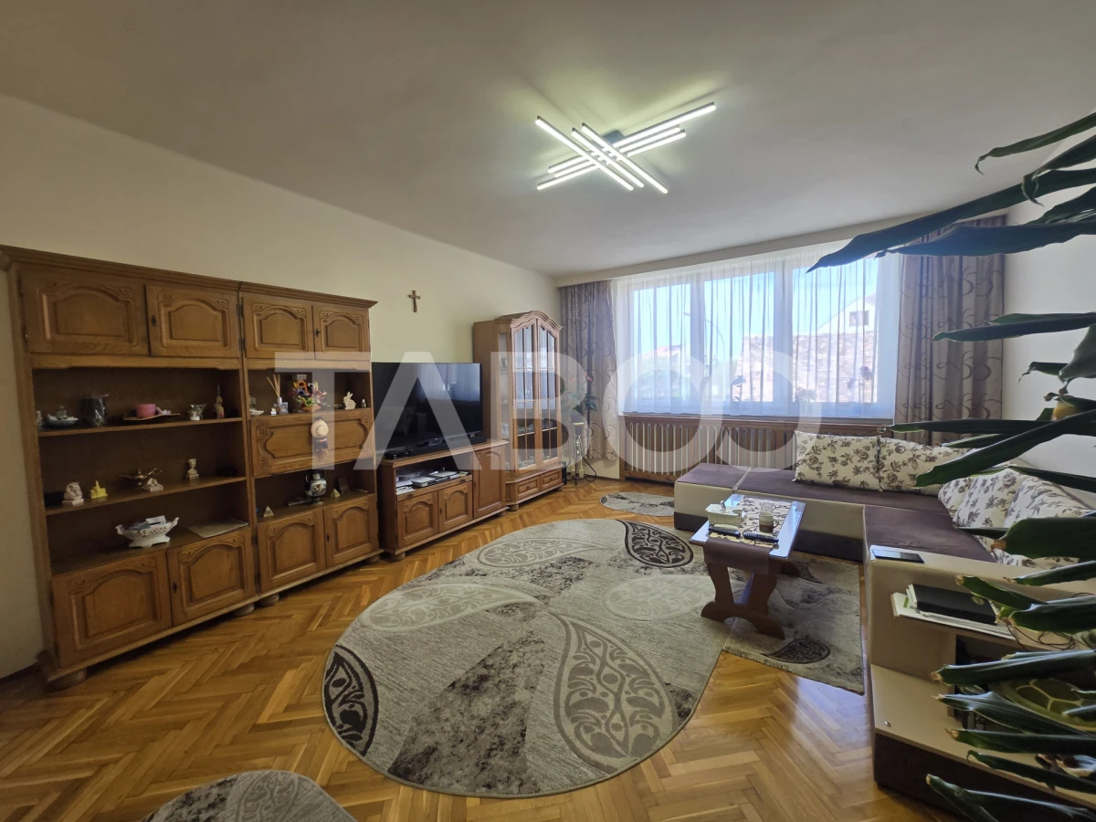 Casa individuala de vanzare 332mpu curte 295mp zona Piata Cluj Sibiu - 2