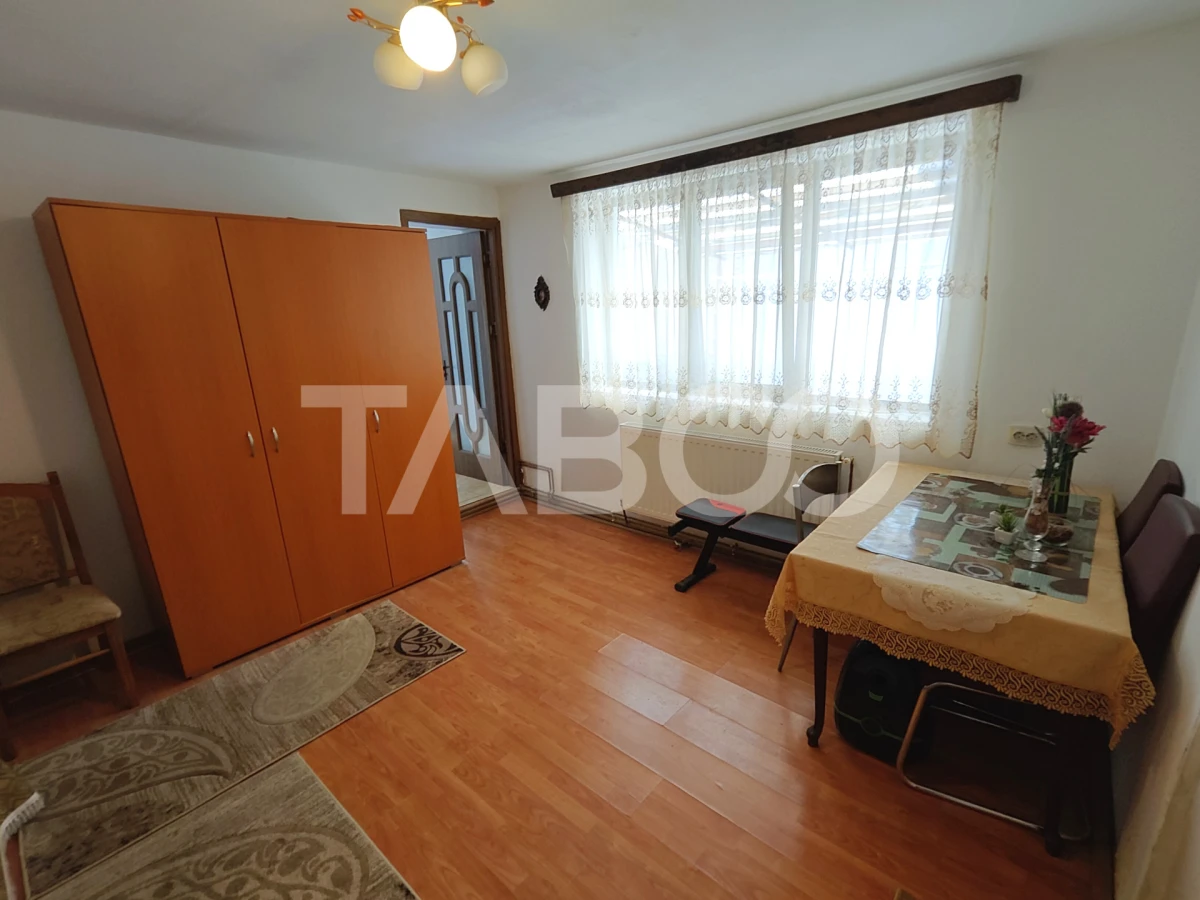 Casa 4 camere cu teren 503 mp si acces auto in curte - Comision 0 - 5