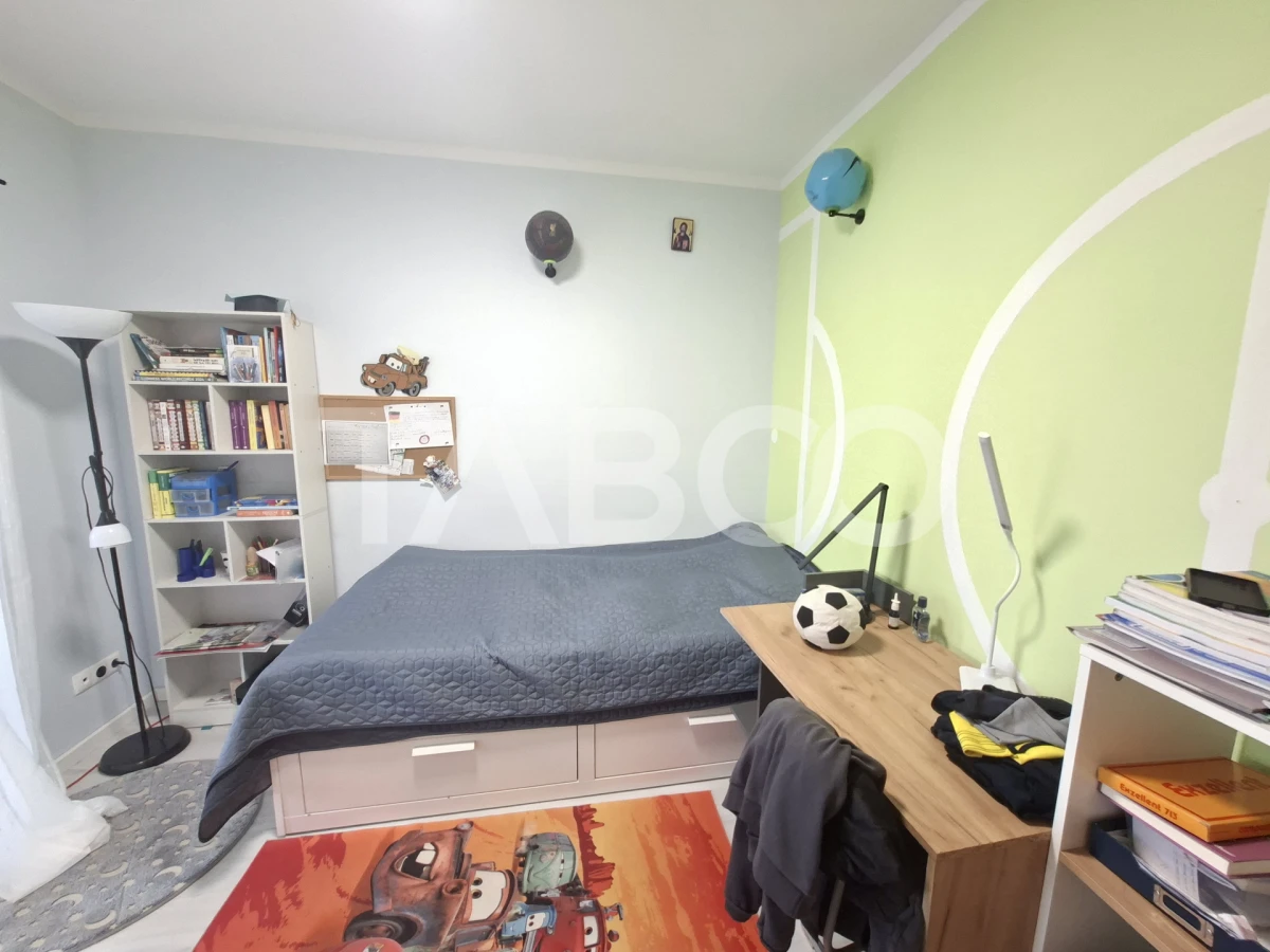 Casa individuala de vanzare - Sura Mica- 4 camere si 490 mp teren - 8