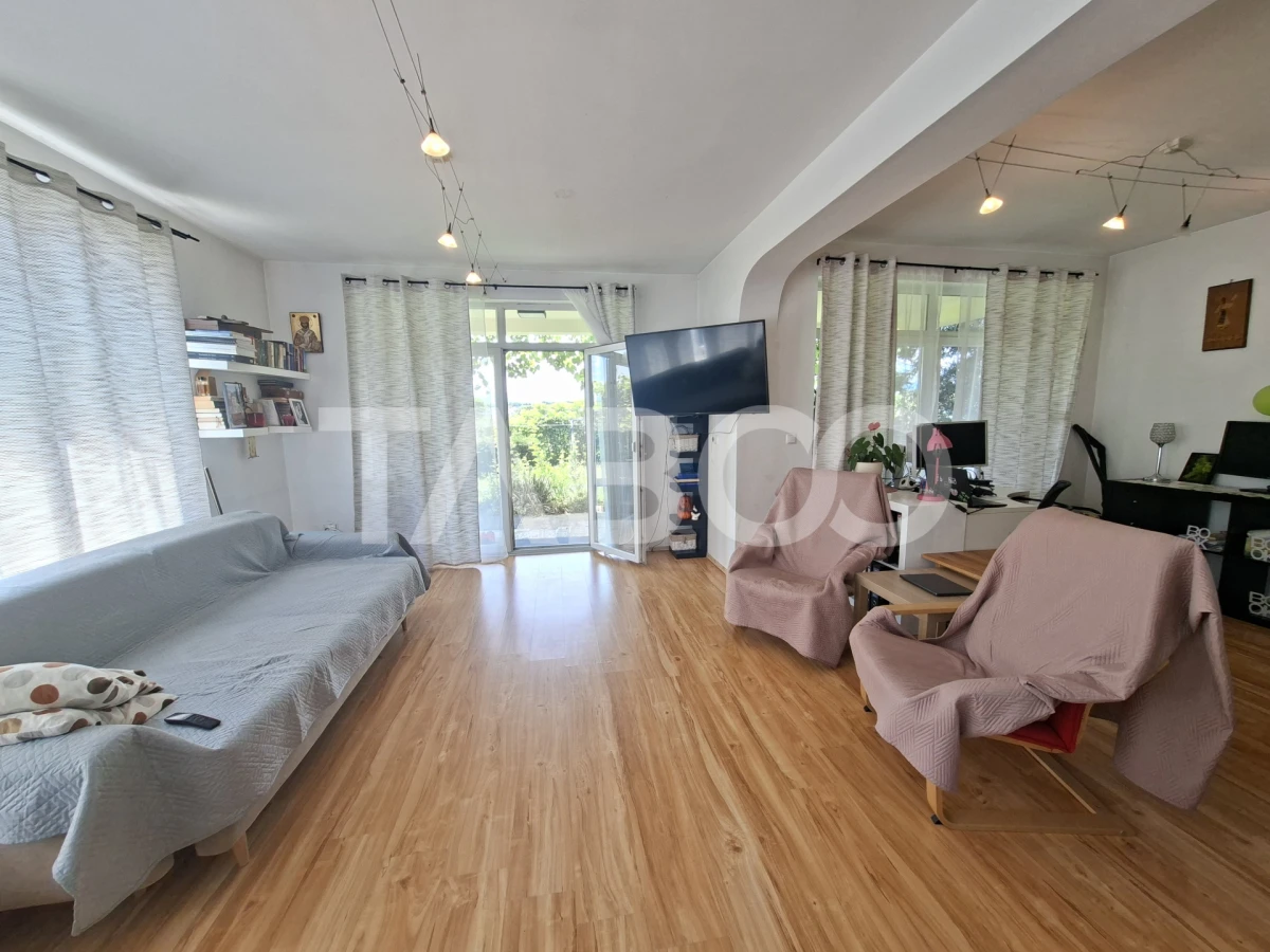 Casa individuala de vanzare - Sura Mica- 4 camere si 490 mp teren - 2